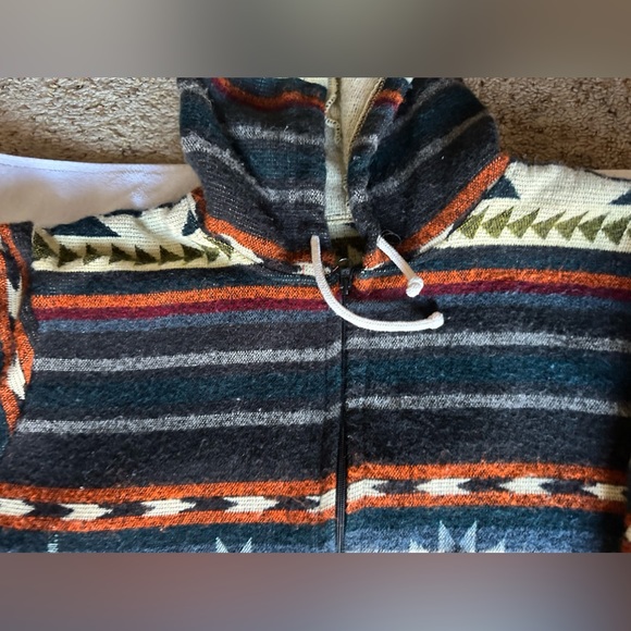 Native print zip up - Picture 4 of 11